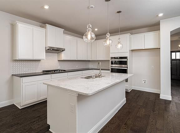 2nd image of 205 Virginia Ln