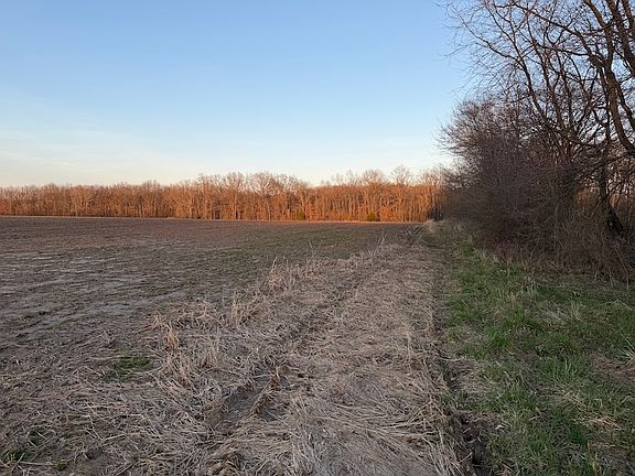4th image of E 200th Rd