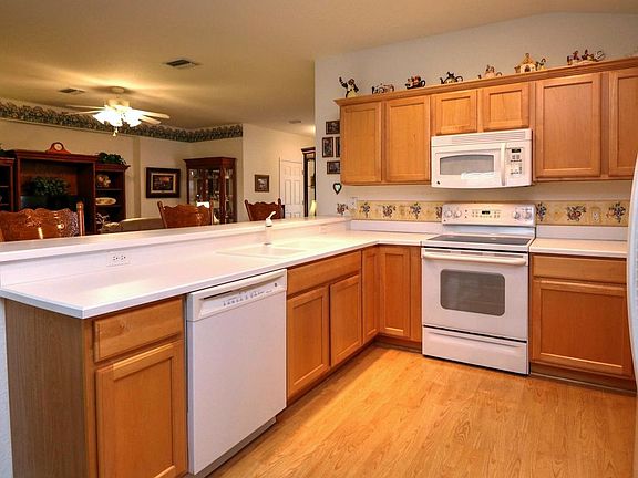 3rd image of 8651 SE 133rd St