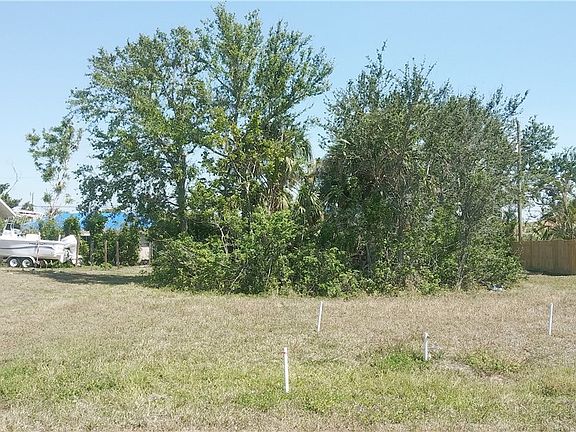 5th image of 507 SE 12th Court Cpe