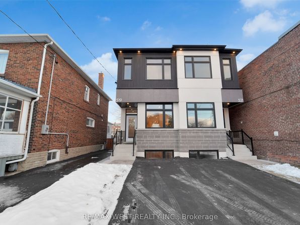 519 Saint Johns Rd #2, Toronto, ON M6S 2L7