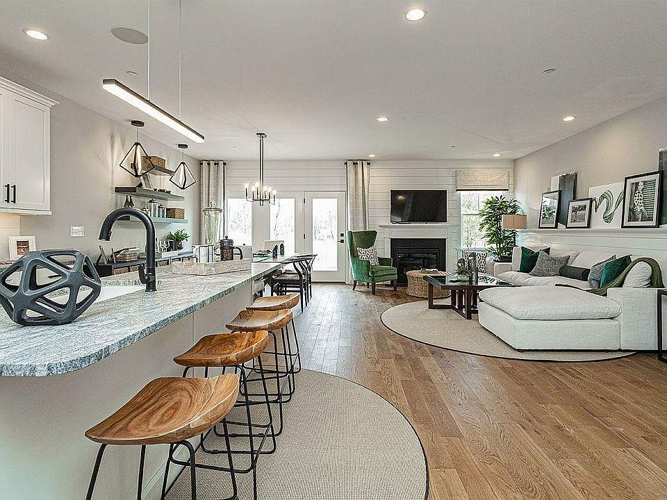 2nd image of 61 Parry Way