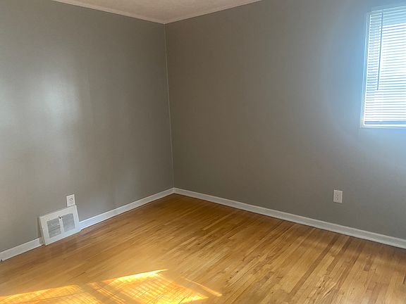 5th image of 1848 Stewart Ave