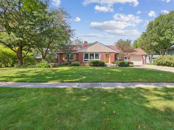 515 NE Maple Ave, Earlham, IA 50072