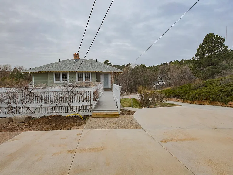 1326 Clark St #1 — Photo 25