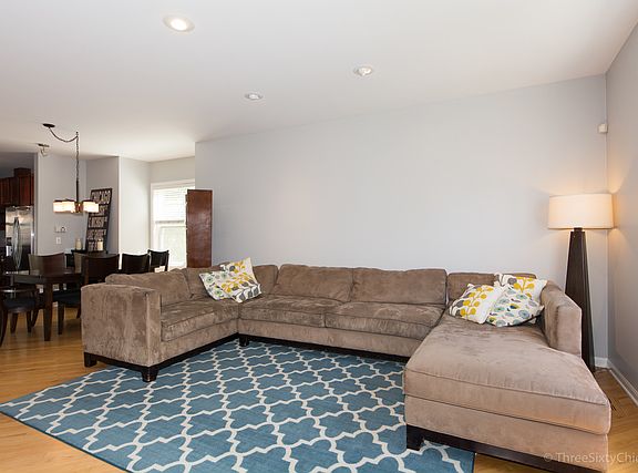 5th image of 4646 N Greenview Ave Unit 1
