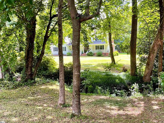 2nd image of 119 Hillpine Dr