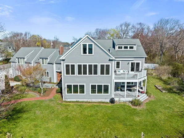 18 Hatherly Rd, Scituate, MA 02066