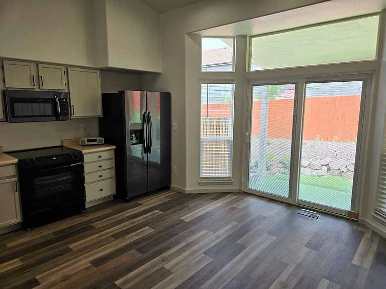6425 Gilmore Grv — Photo 12