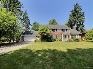 274 Brompton Rd, Williamsville, NY 14221