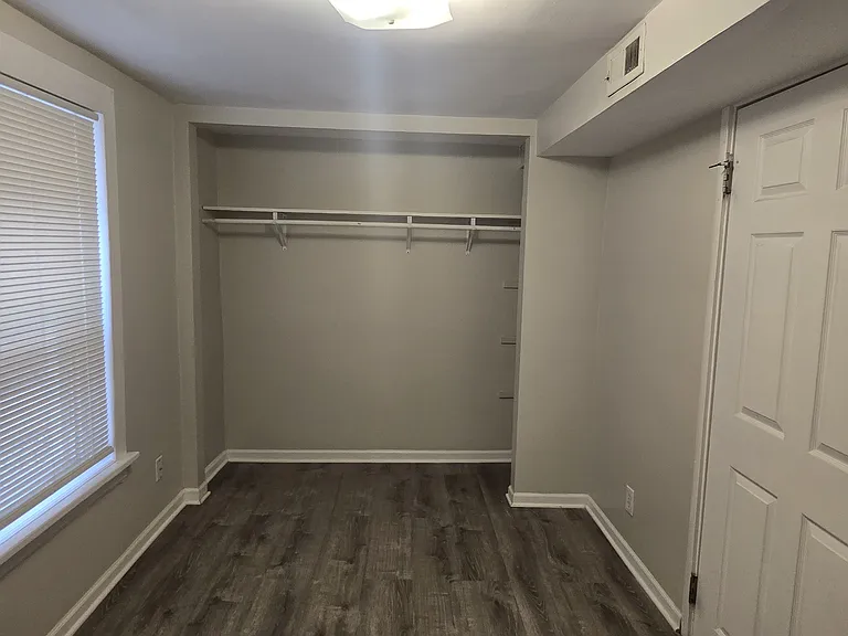 5143 N McVicker Ave #2 — Photo 7