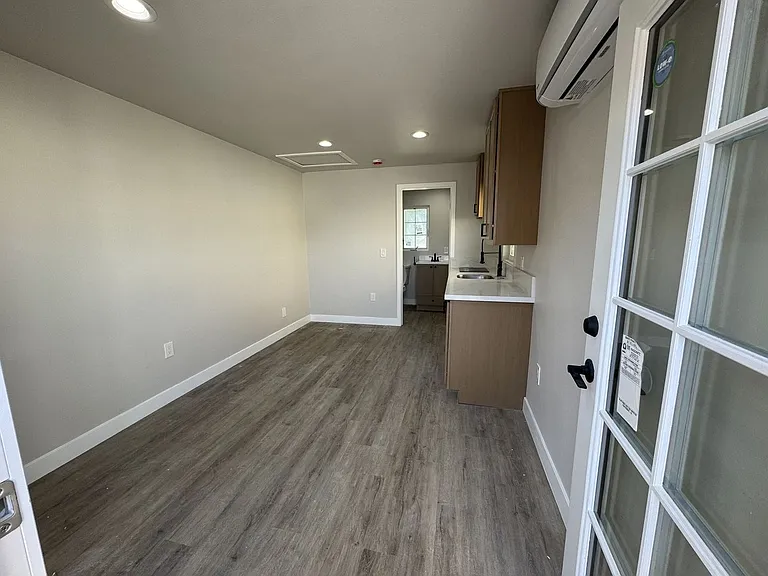814 E Erna Ave — Photo 6