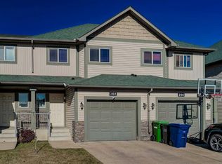 202 S Bayside Point SW, Airdrie, AB T4B 2X5