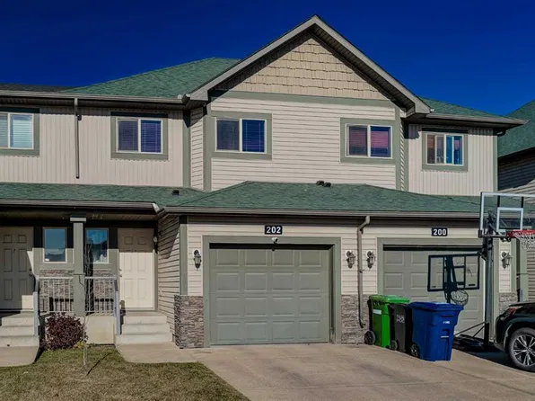 202 S Bayside Point SW, Airdrie, AB T4B 2X5