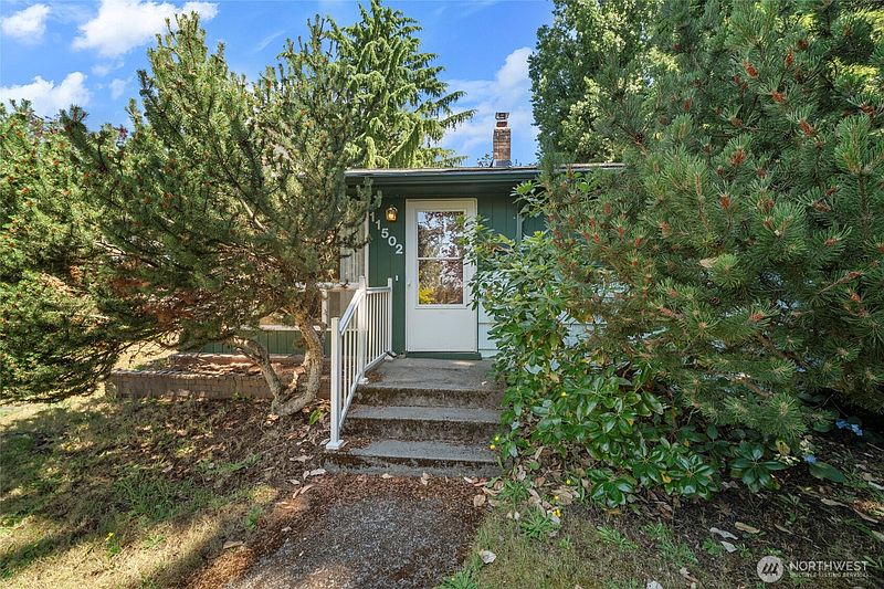 5th image of 11502 29th Avenue SW