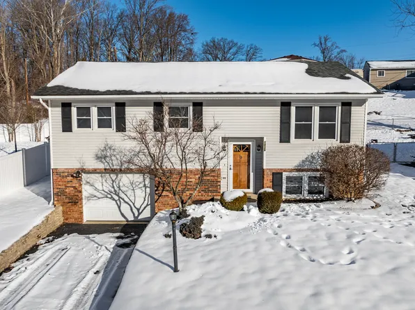 1026 County Line Rd, Batesville, IN 47006