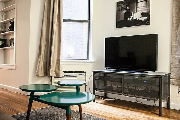 Rented by NOVO | media 52