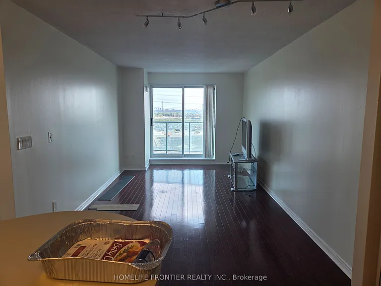 23 Oneida Cres #907 — Photo 9