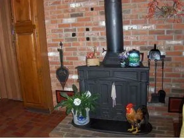 377 Tarbell Rd, Chester, VT 05143
