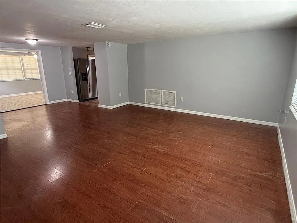 4 bed, 2.0 bath, 1690 sqft, $1,885 — Photo 3