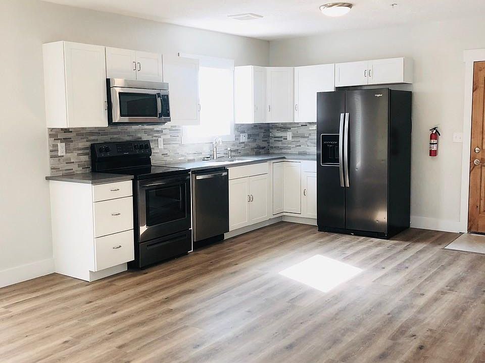 1st image of 1430 E 17th St #2