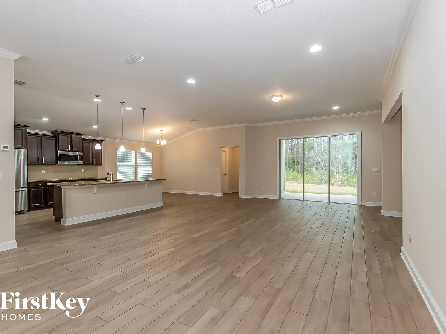 5 bed, 4.0 bath, 2921 sqft, $3,310 — Photo 3
