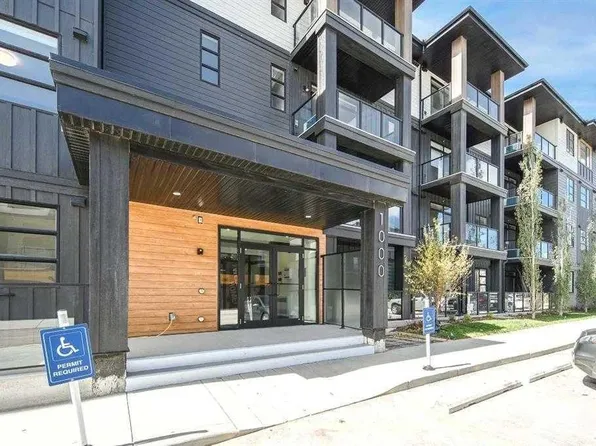 55 E Lucas Way NW #1207, Calgary, AB T3P 1M3