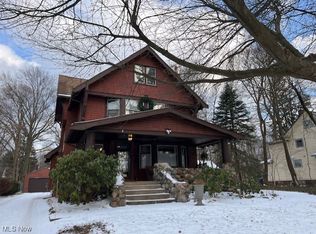 1649 Compton Rd, Cleveland Heights, OH 44118