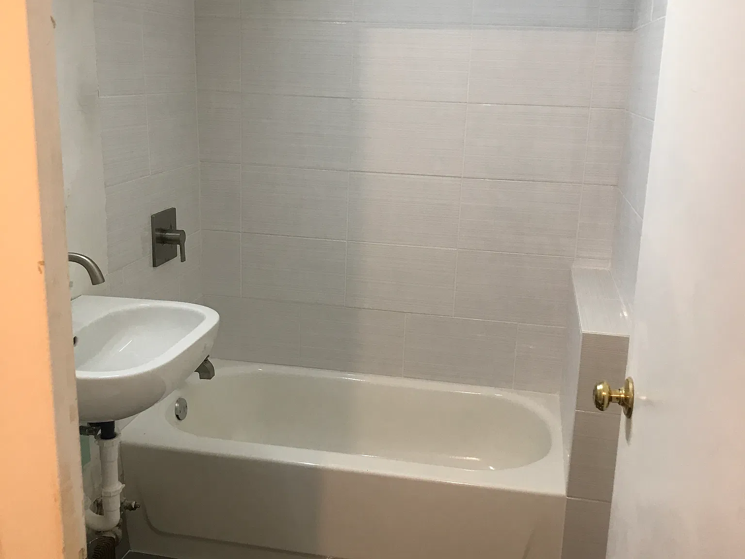 1 bed, 550 sqft, $1,800 — Photo 2