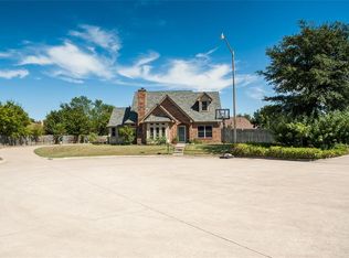 1004 Hunters Ct, Sanger, TX 76266