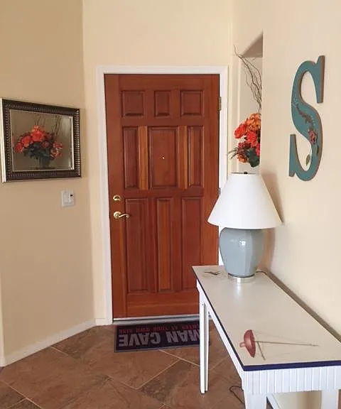 8374 W Oraibi Dr — Photo 3