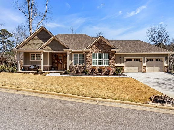 2nd image of 1067 Heritage Dr