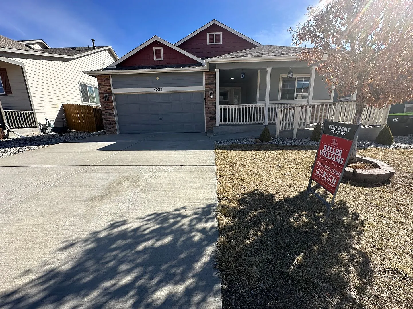 Beautiful Ranch Style Home Close To Fort Carson, Schriever Afb & Peterson Afb — Photo 1