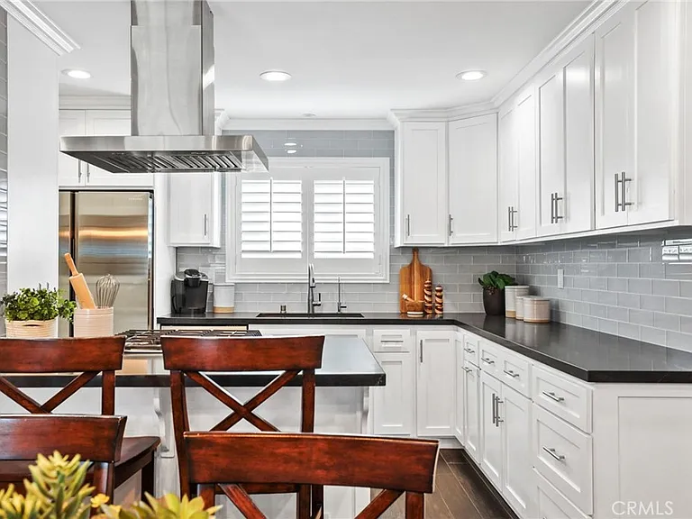 5251 Anthony Ave — Photo 22