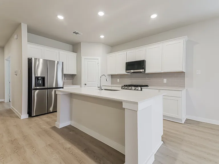 2213 Trailside Dr — Photo 10