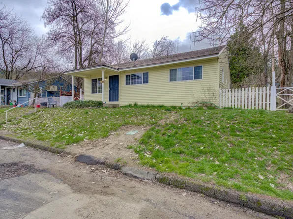 108 1st Ave, Lewiston, CA 96052