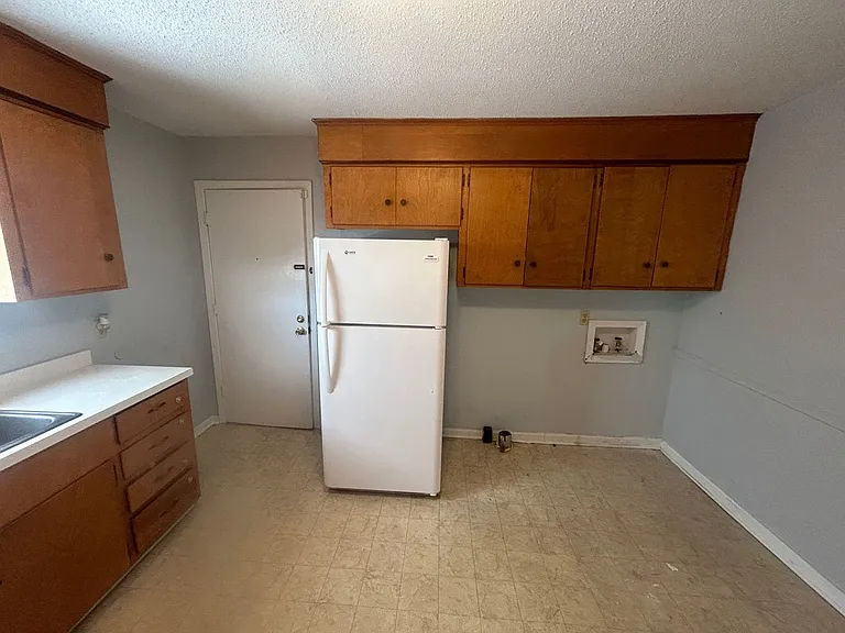 715B Montague Rd — Photo 13