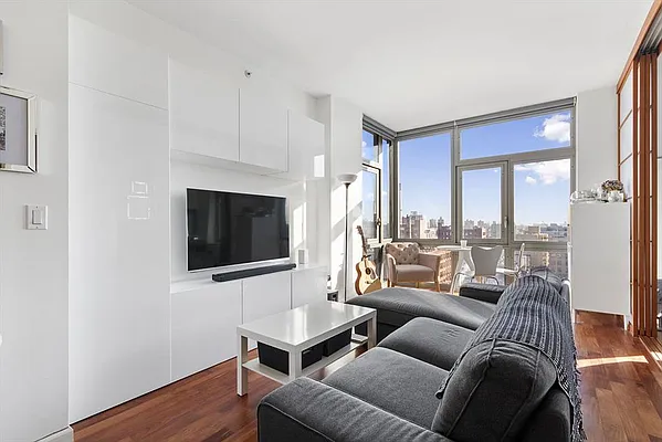 Rented by Corcoran | media 13