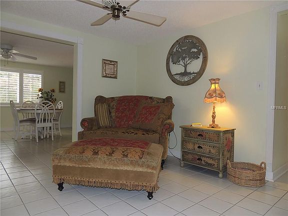 3rd image of 11911 Lakewood Dr