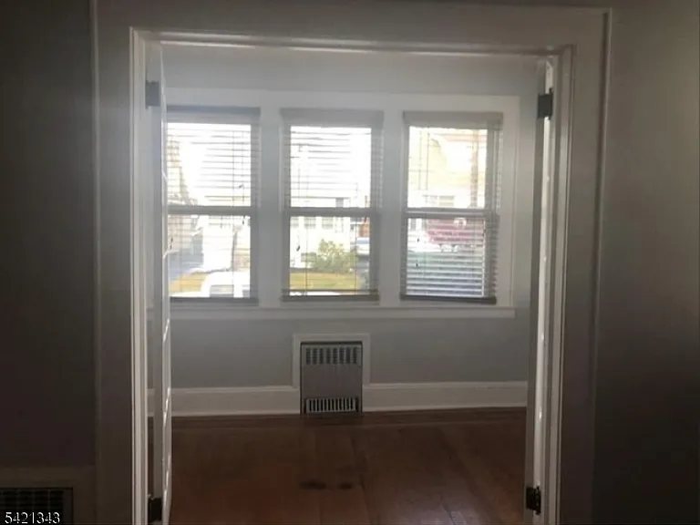 2036 Gless Ave #1 — Photo 4