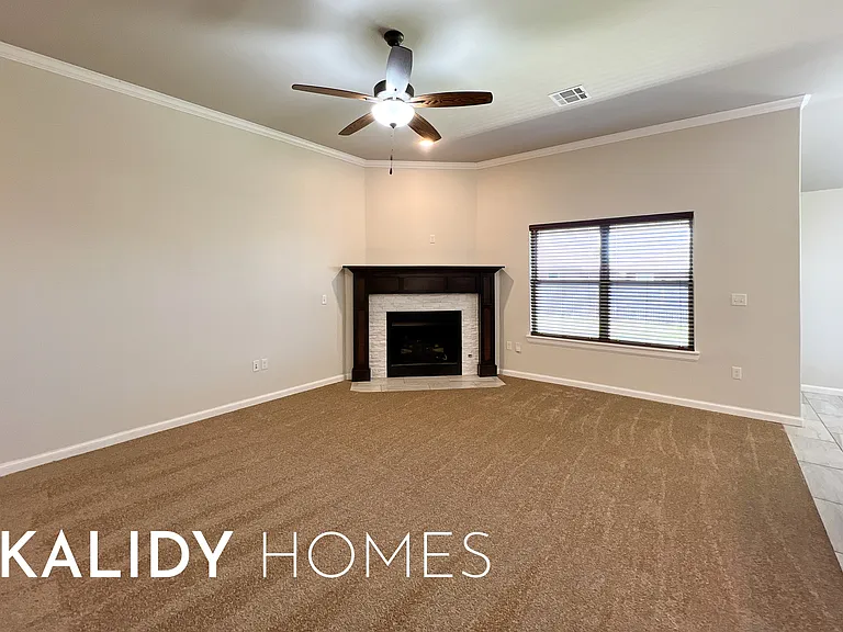 4812 Crystal Hill Dr — Photo 6