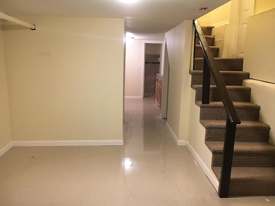 2nd image of 1626 E 48th St