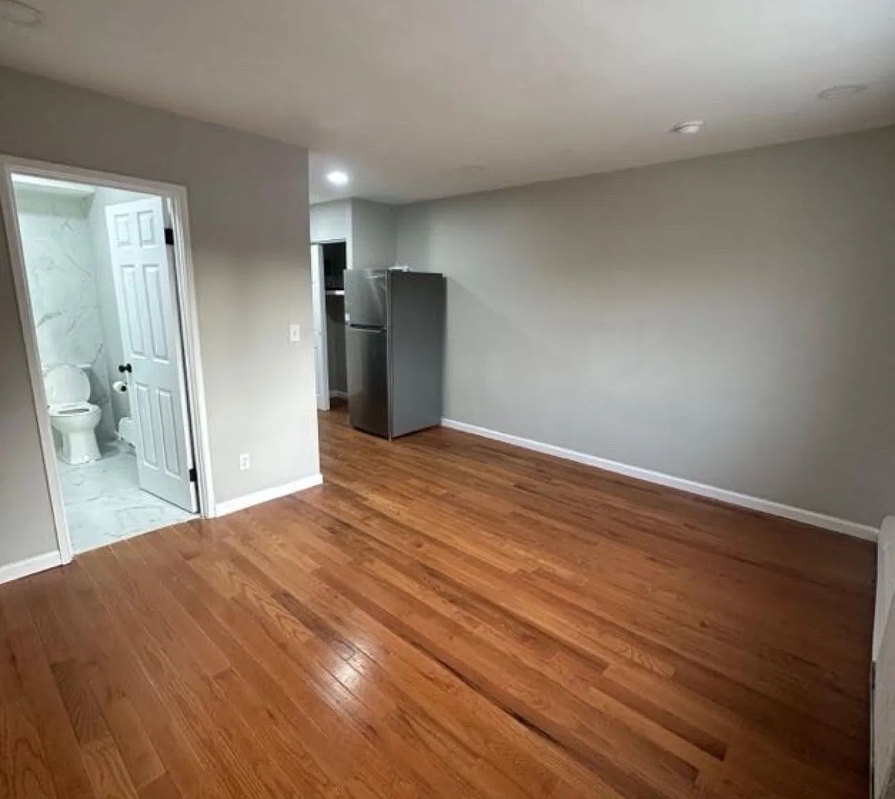 402 Olive St — Photo 2