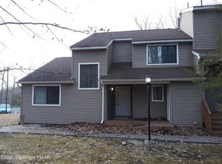 3310 Windermere Dr, Bushkill, PA 18324