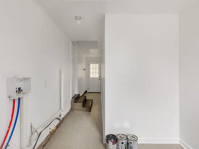 425 Perkins Dr — Photo 17