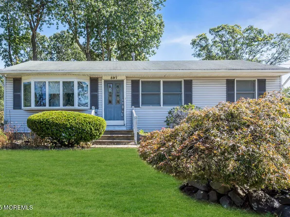 597 Huckleberry Lane, Toms River, NJ 08753