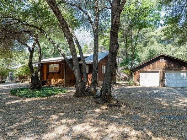8474 Cave City Rd, Mountain Ranch, CA 95246