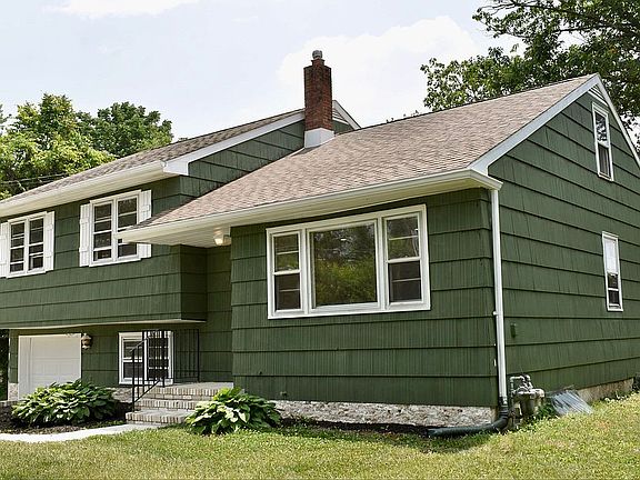4th image of 880 Woodlane Rd
