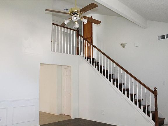 3rd image of 6406 Nellie Dr