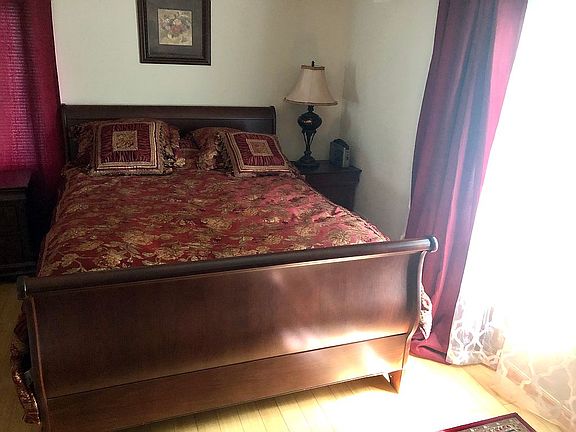 3rd image of 30 Forest Ln